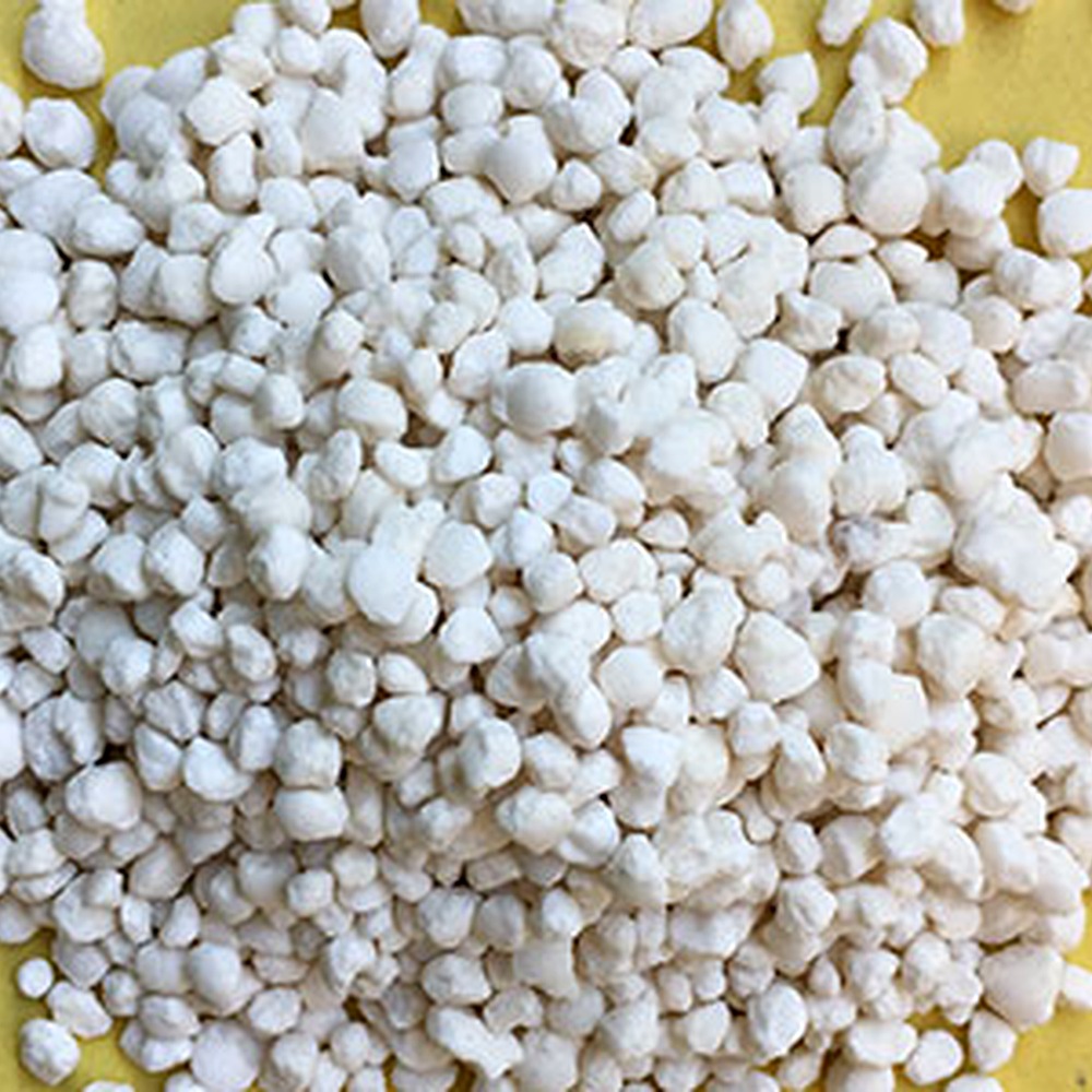 Ammonium sulfate crystals